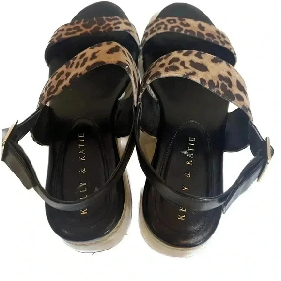 Kelly & Katie Shoes - Kelly & Katie animal print 2 inch sandals 10M